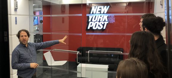 Warren Cohen of the New York Post and Hunter Journalism students.